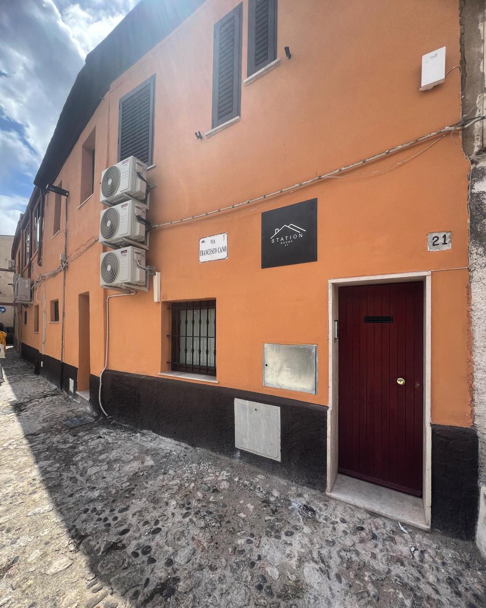 Station Rooms37 Sassari Zewnętrze zdjęcie