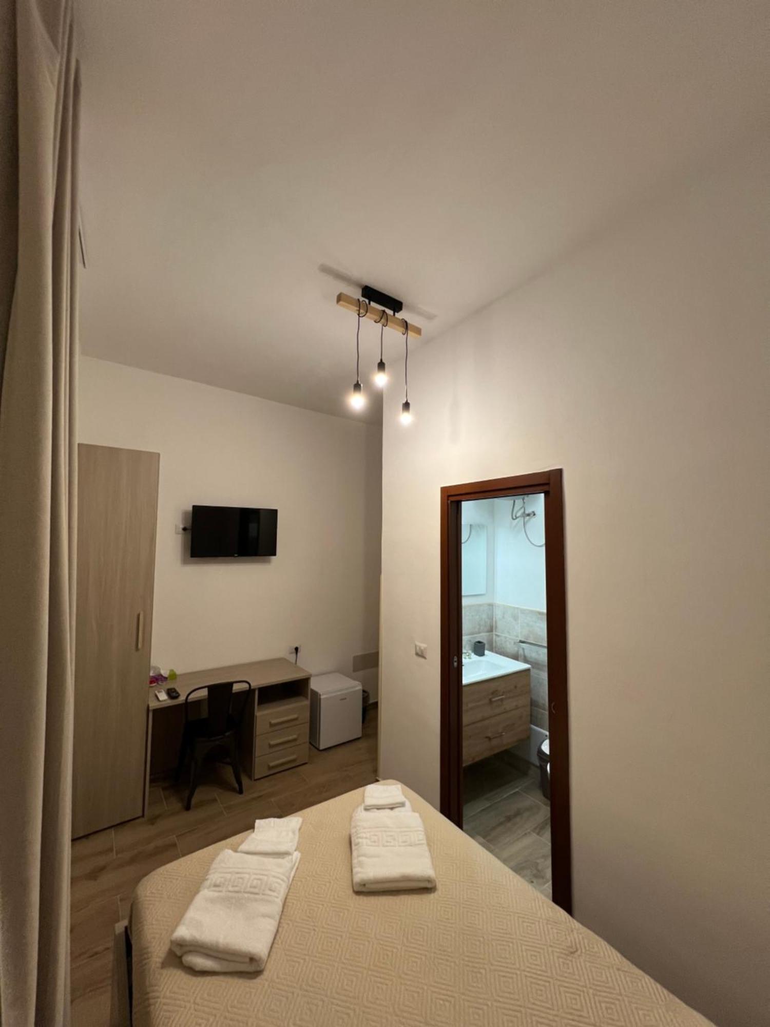 Station Rooms37 Sassari Zewnętrze zdjęcie